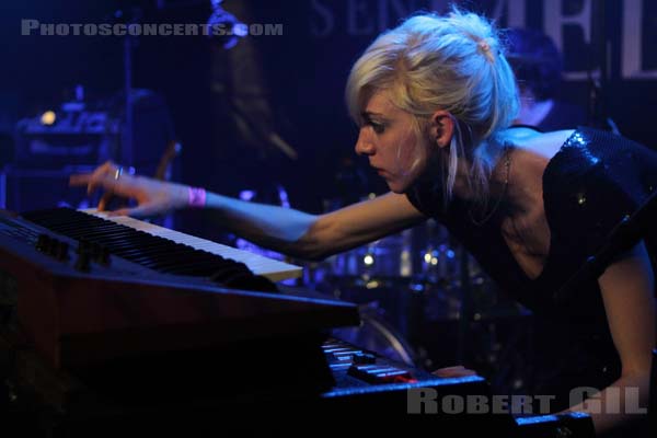 JOHN AND JEHN - 2010-03-29 - PARIS - La Maroquinerie - Maud-Elisa Mandeau